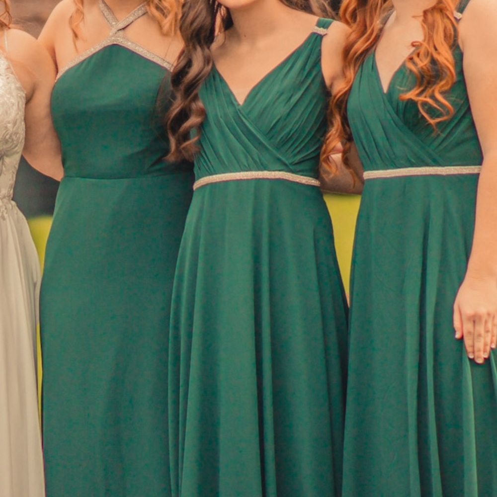 Dress - Picture 3 of 4